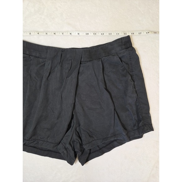 Lululemon & Go Keepsake Black‎ Tencel Pleated Shorts Size 10 - Picture 7 of 12
